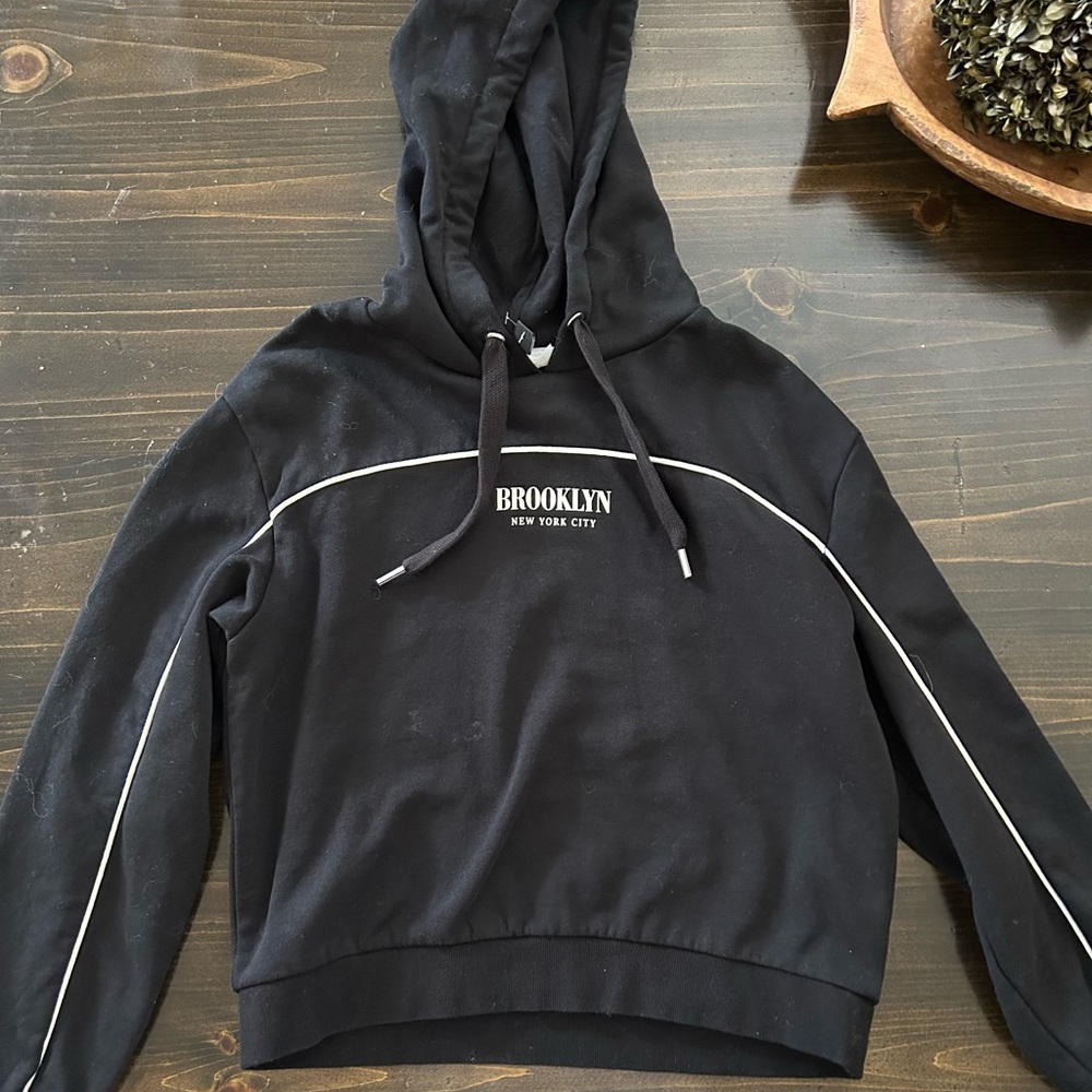 h&m brooklyn new york hoodie black